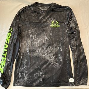 Men’s Small RealTree Fishing Shirt
